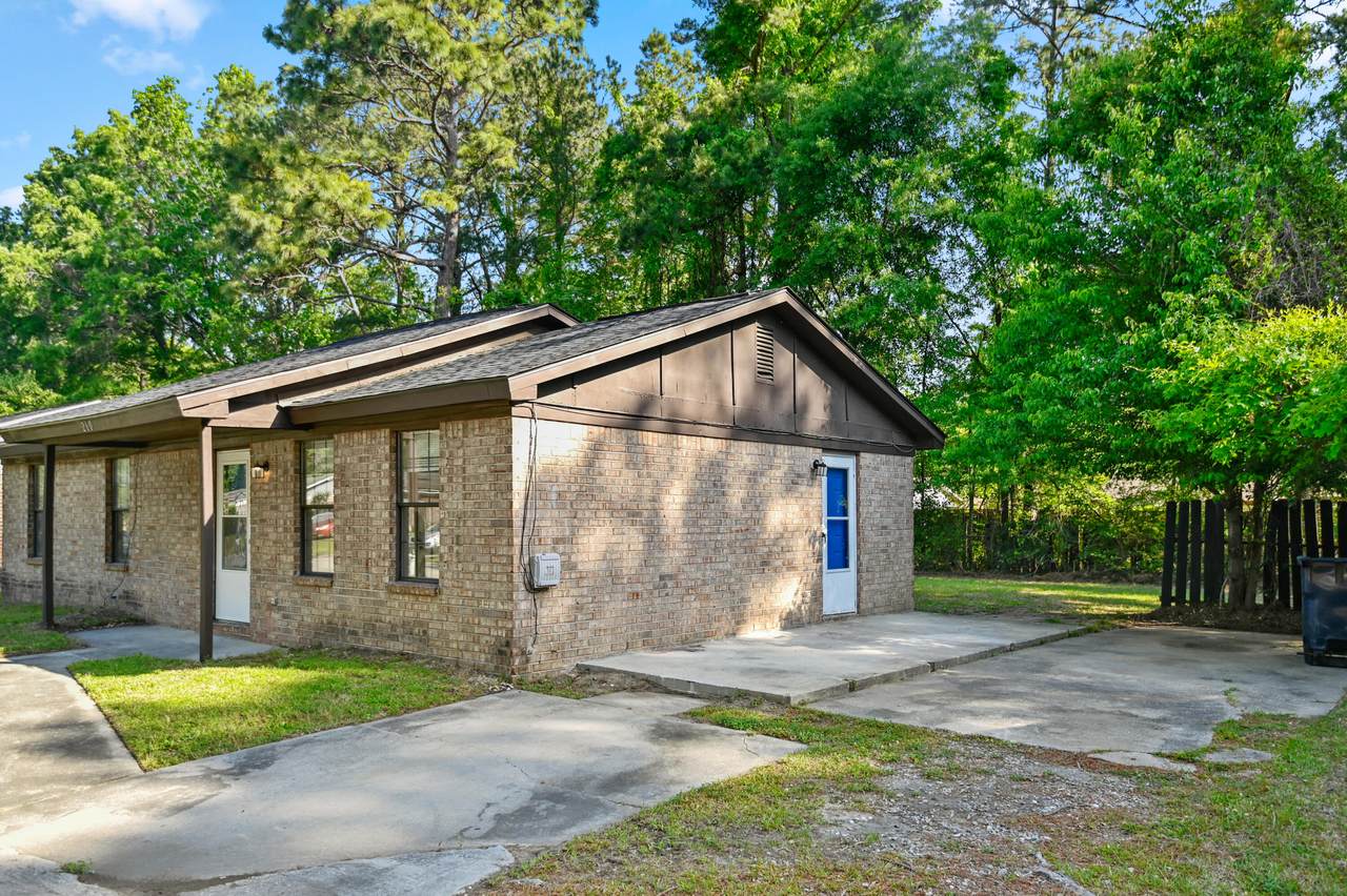 260 Dorchester Manor Boulevard - Photo 1