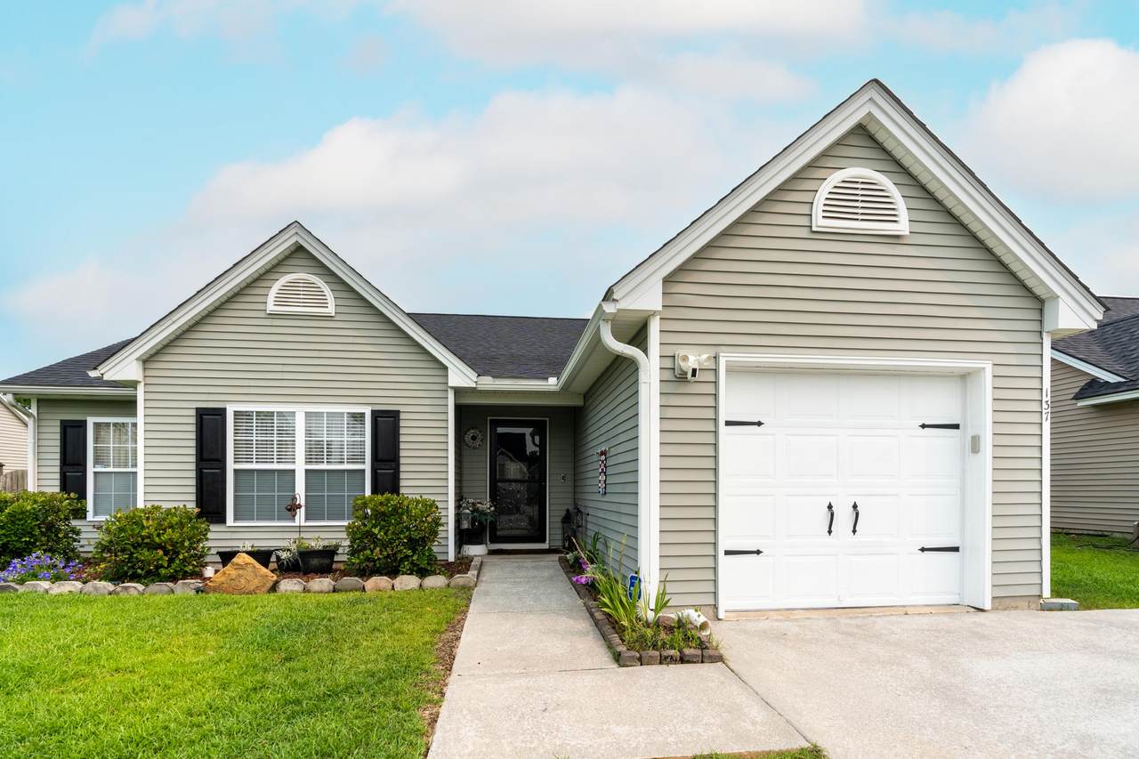 137 Salem Creek Drive - Photo 1