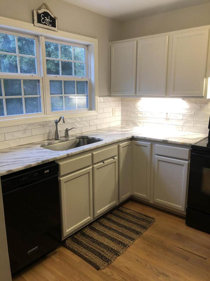 1527 Theresa Drive - Photo 1