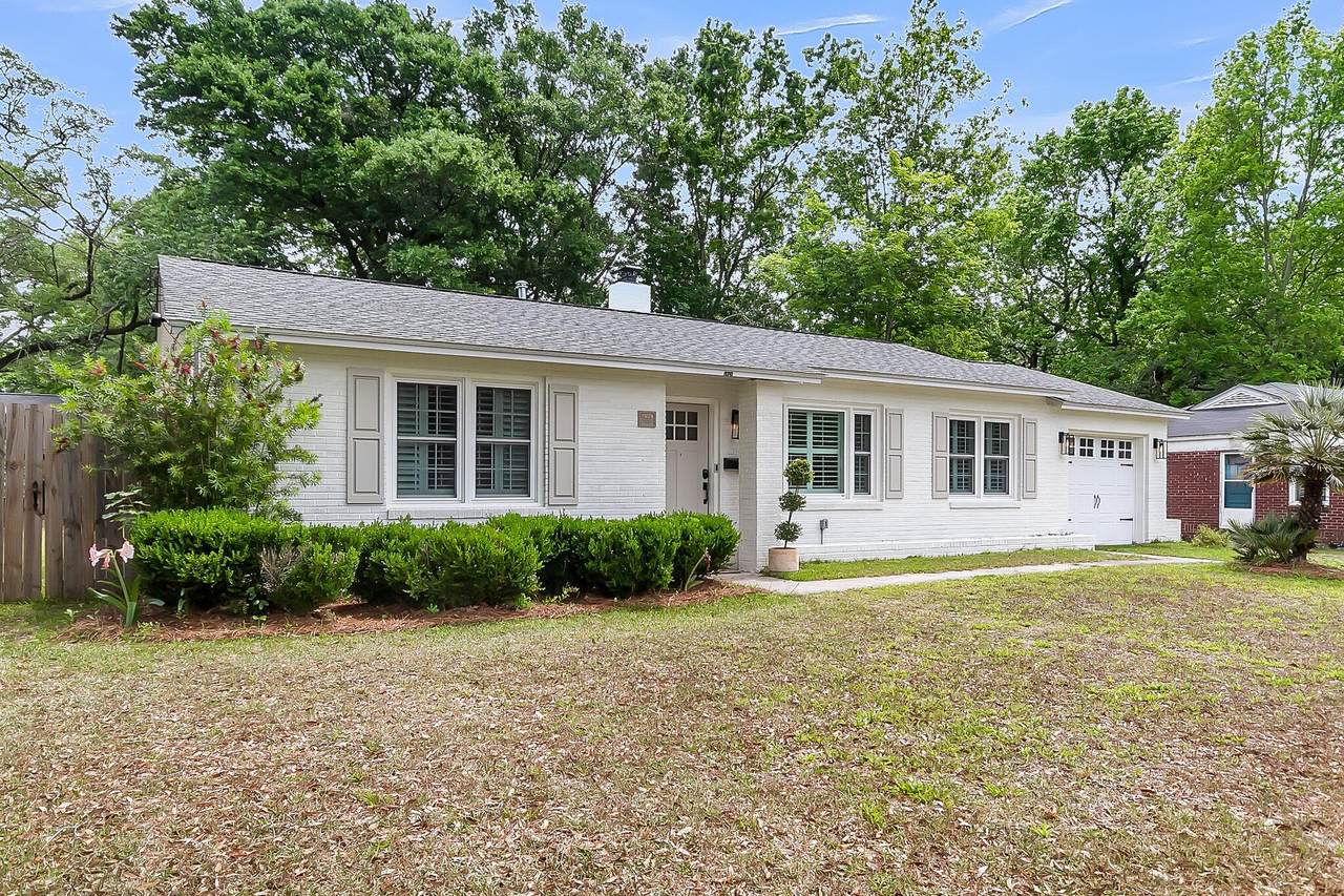 5028 Victoria Avenue - Photo 1