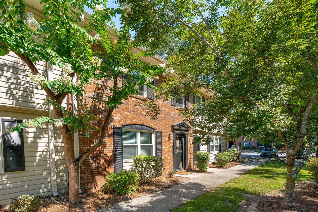 415 Parkdale Drive - Photo 1
