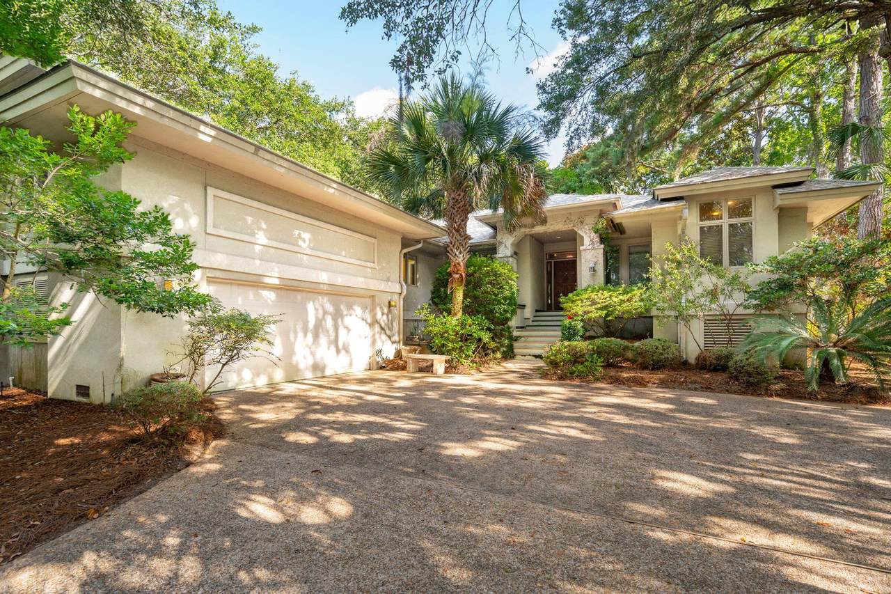 251 Glen Abbey - Photo 1