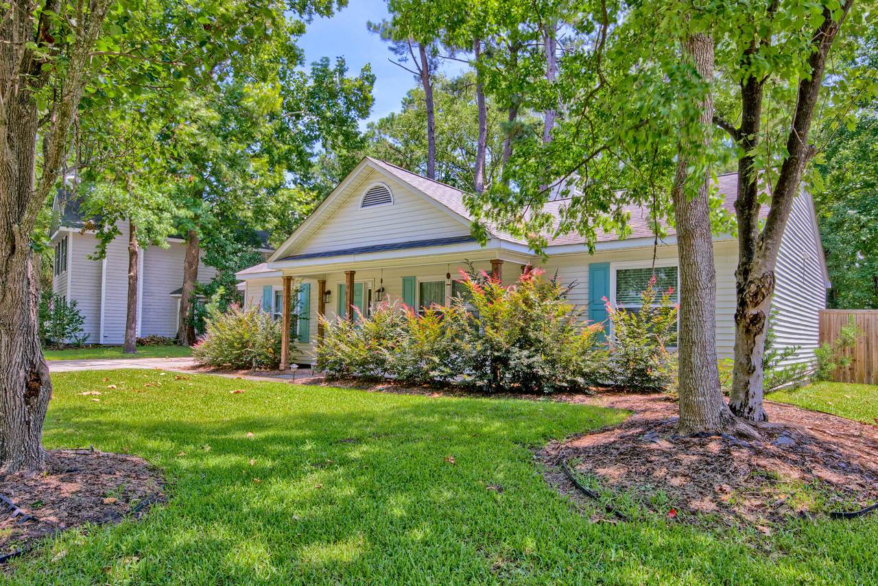 528 Castle Hall Road - Photo 1