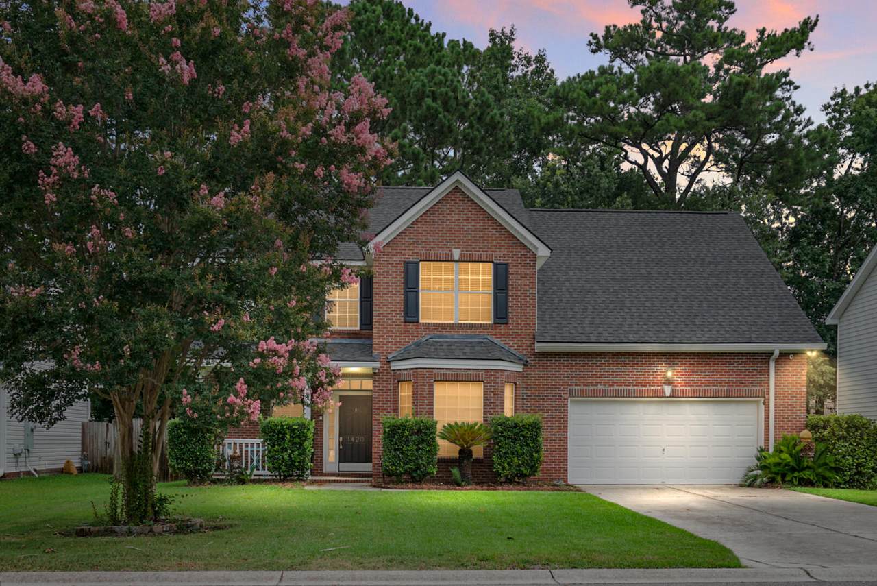 1420 Gemstone Boulevard - Photo 1