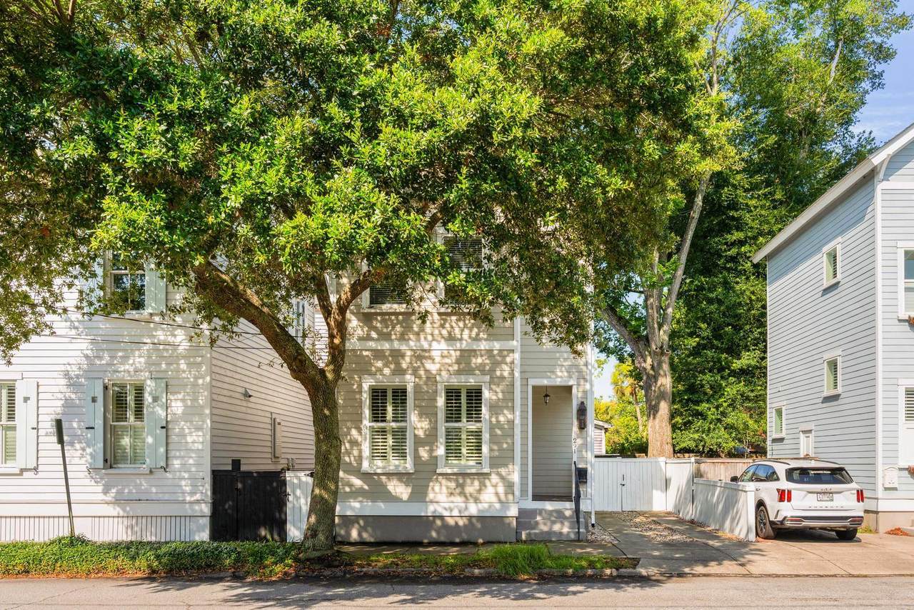 291 Coming Street - Photo 1