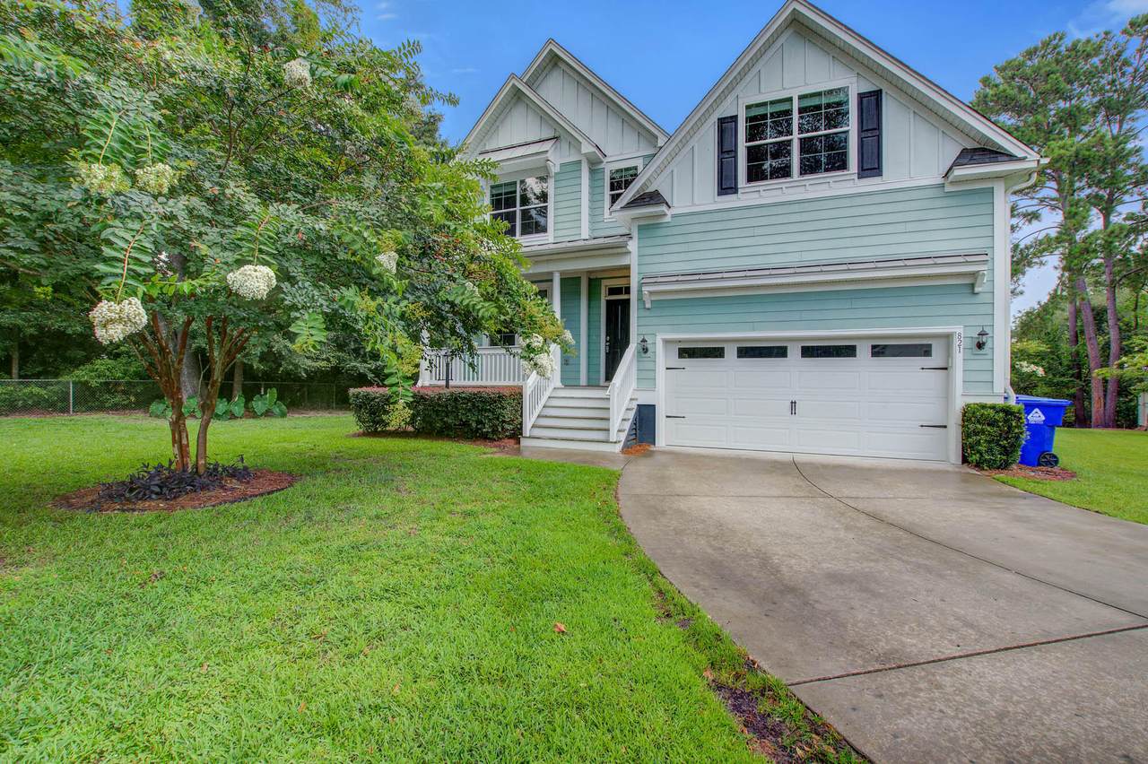 821 Riverton Way - Photo 1