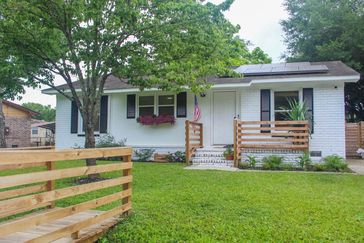 1512 Seacroft Road - Photo 1