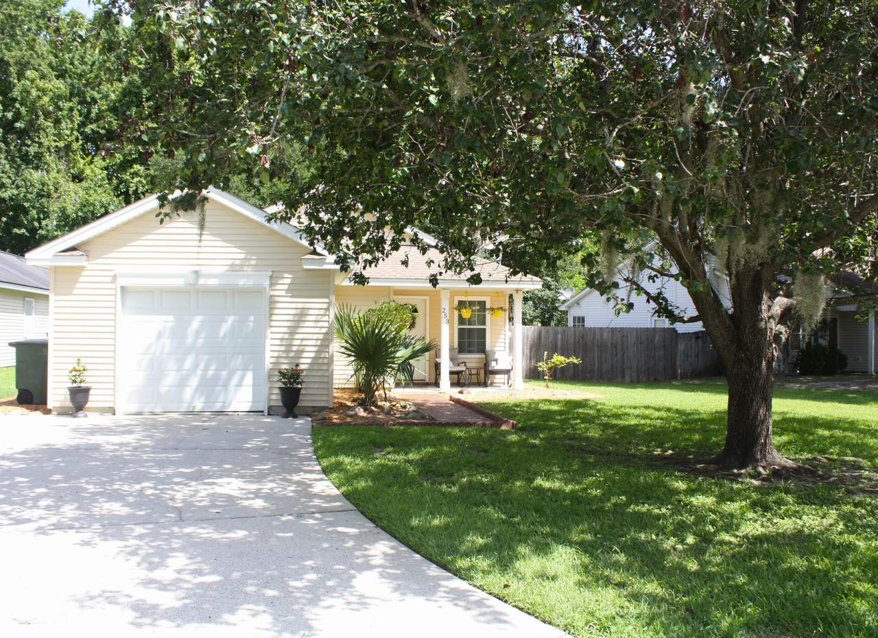 253 Muirfield Parkway - Photo 1