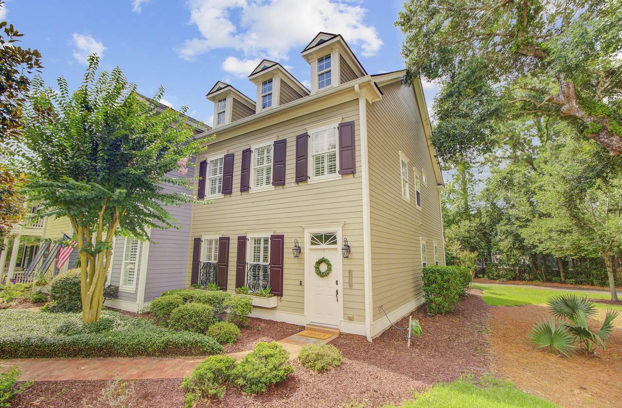 1777 Tennyson Row - Photo 1