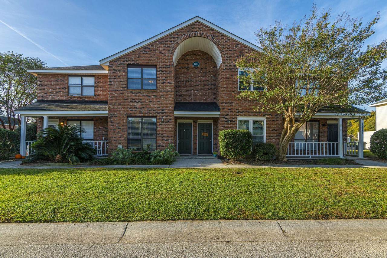 1421 Dove Run Drive - Photo 1