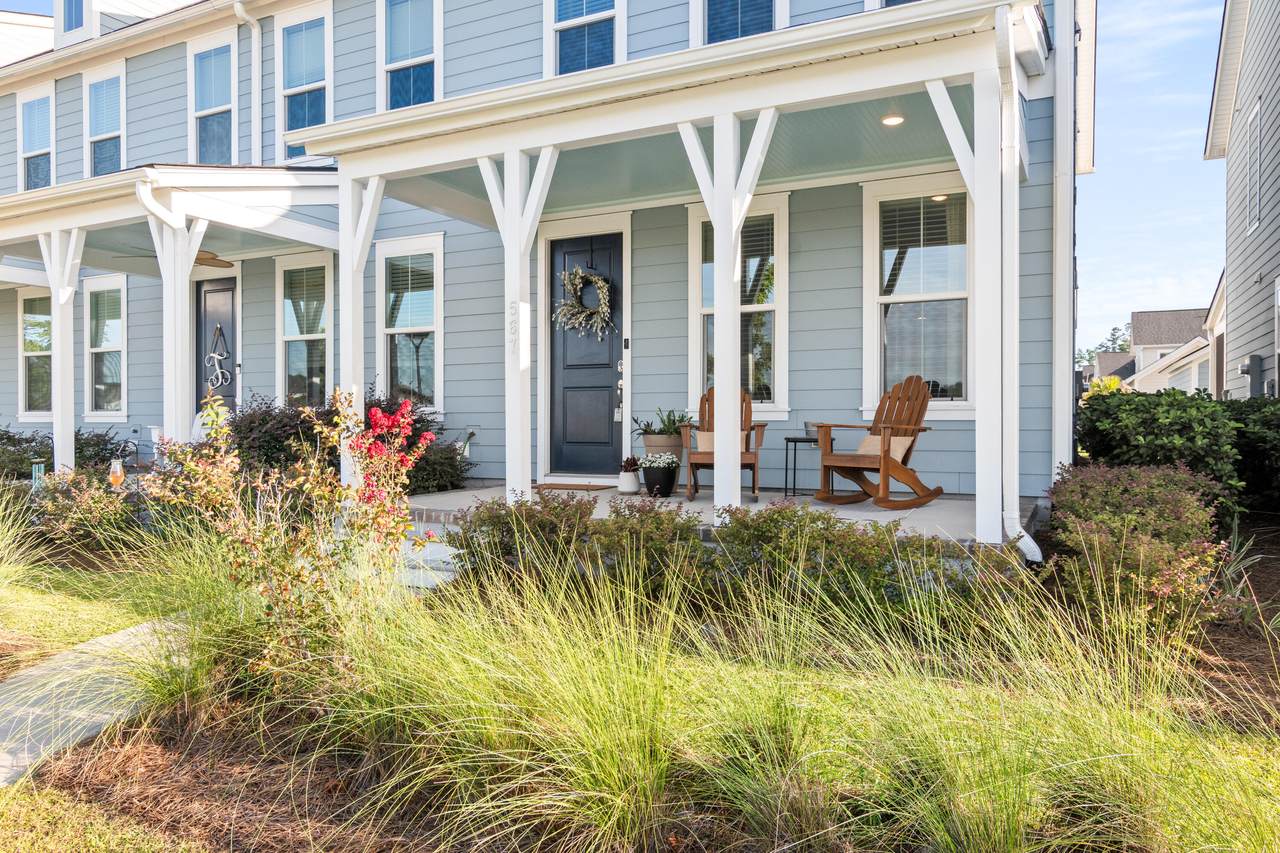 567 Blueway Avenue - Photo 1