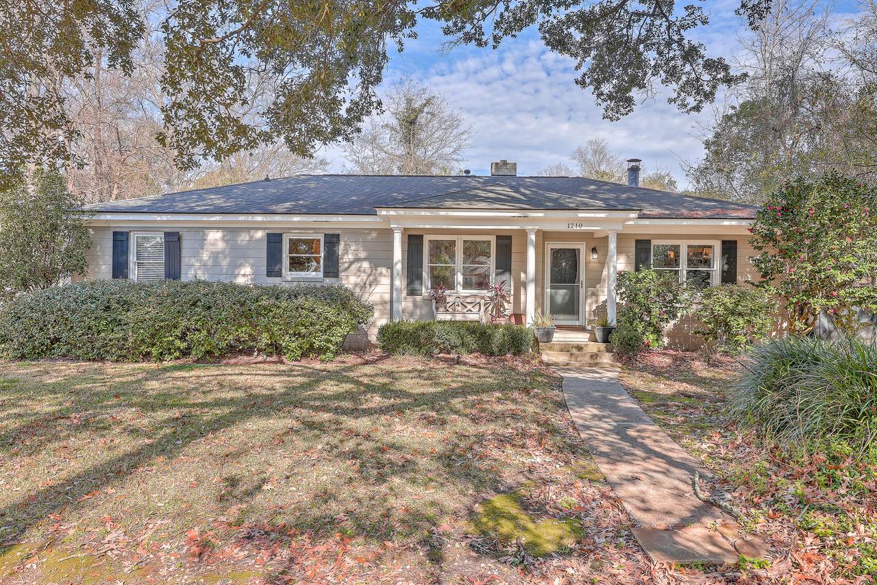 1710 Carlin Avenue - Photo 1