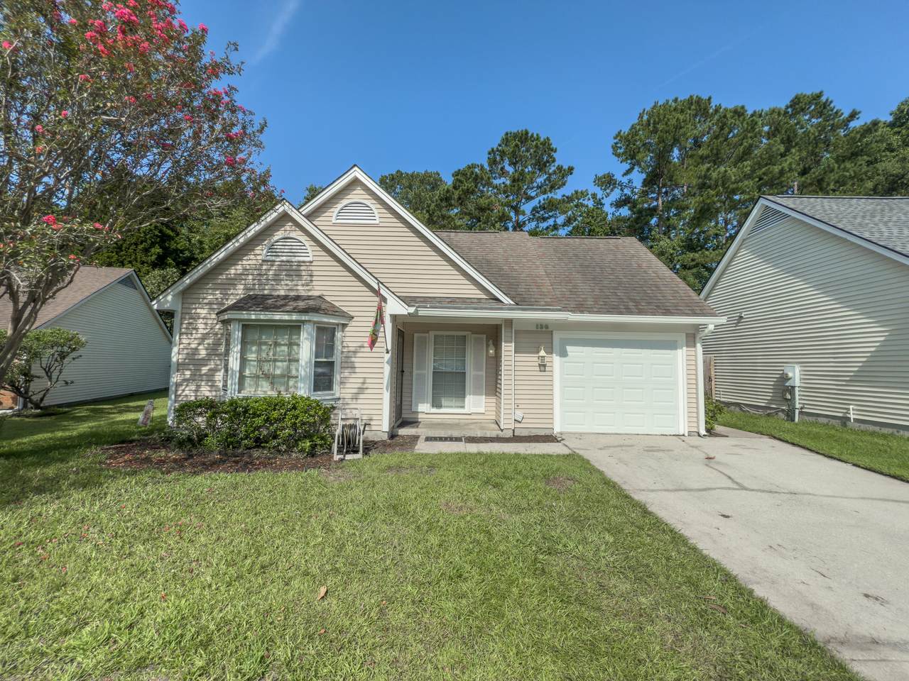 136 Alston Circle - Photo 1