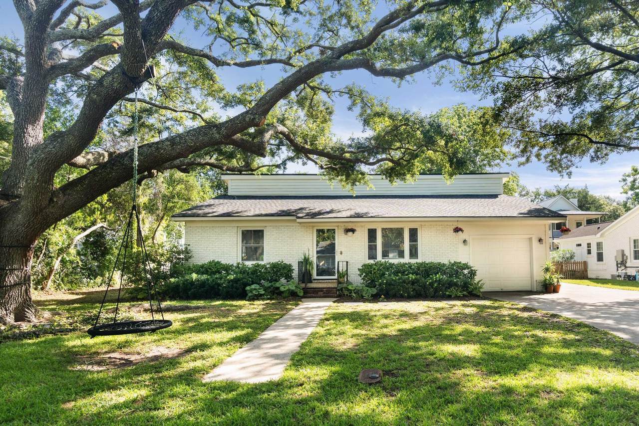 1470 Hindman Avenue - Photo 1