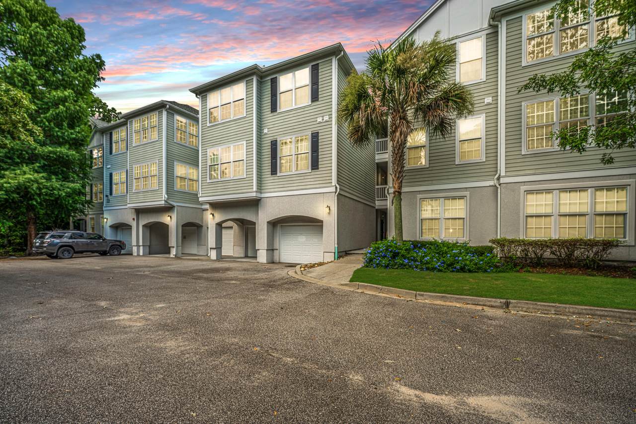 60 Fenwick Hall Allee - Photo 1