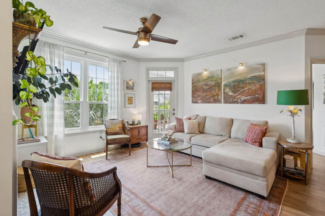 45 Sycamore Avenue - Photo 1