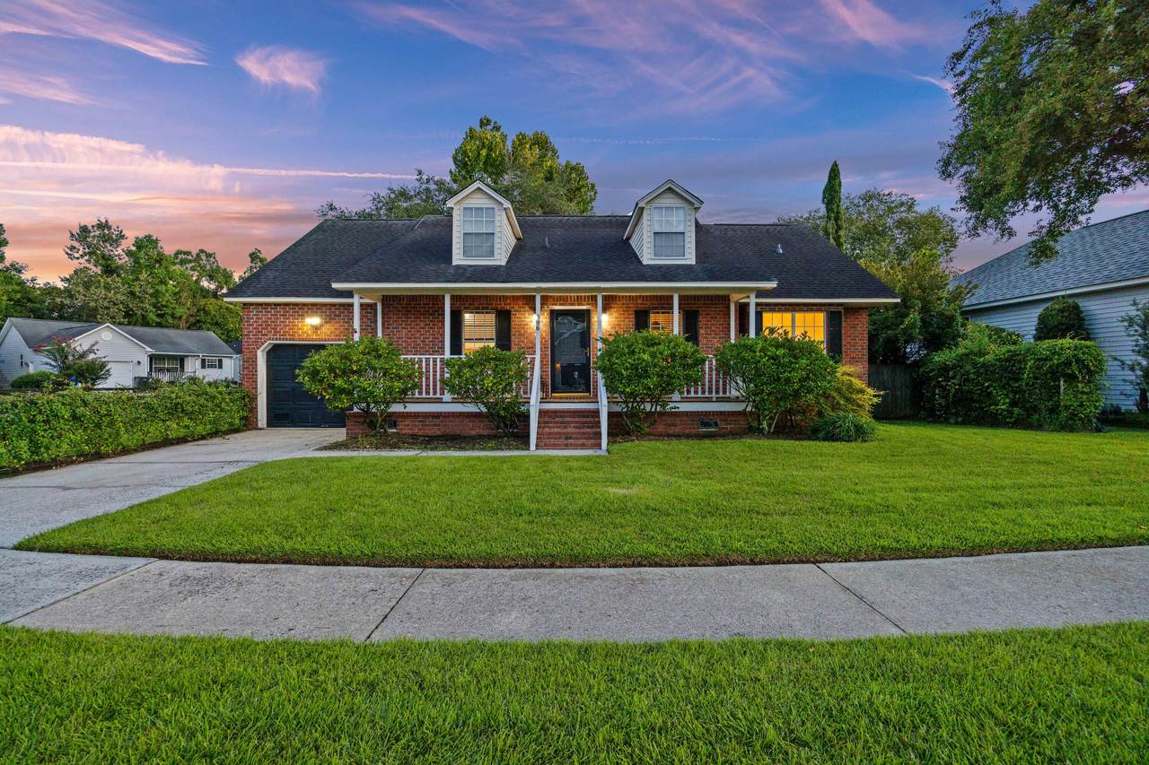 396 Culver Avenue - Photo 1