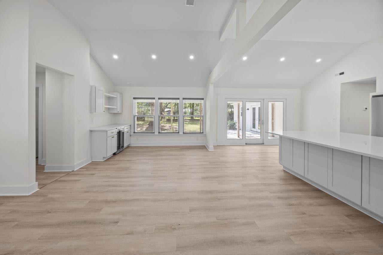920 Julia Street - Photo 1