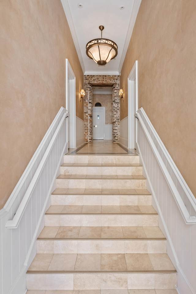 https://bt-photos.global.ssl.fastly.net/charleston/1280_boomver_1_25020687-2.jpg