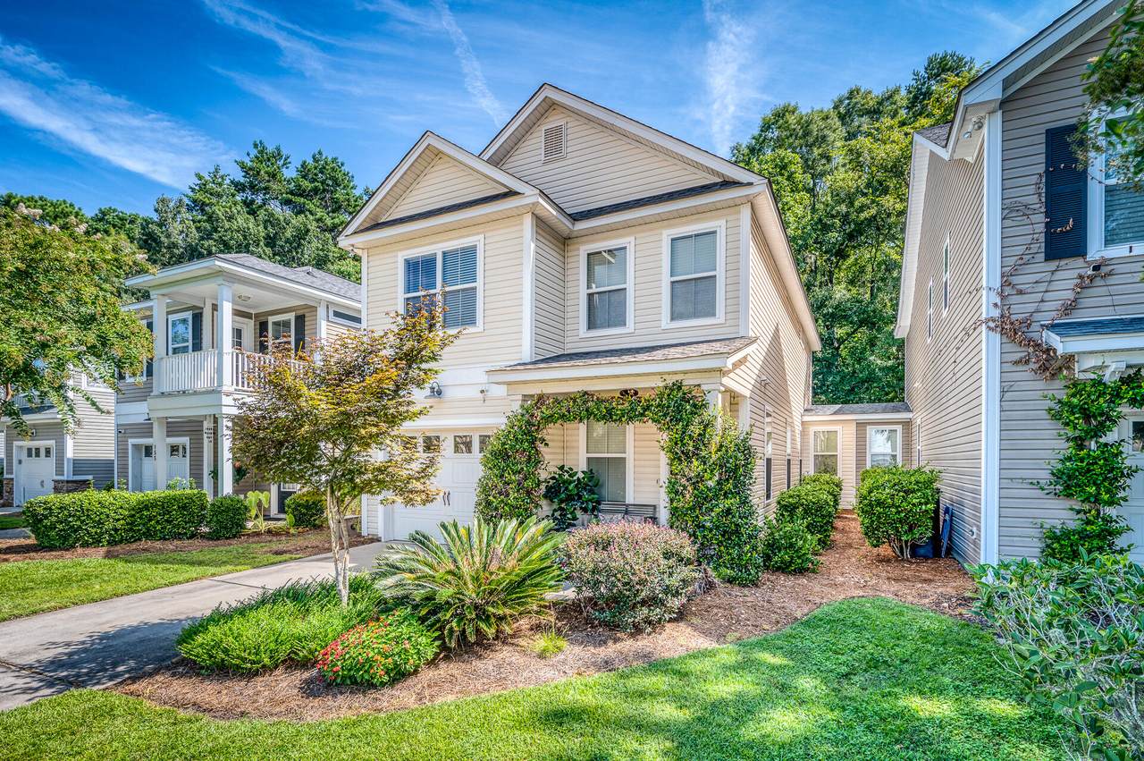 153 Larissa Drive - Photo 1