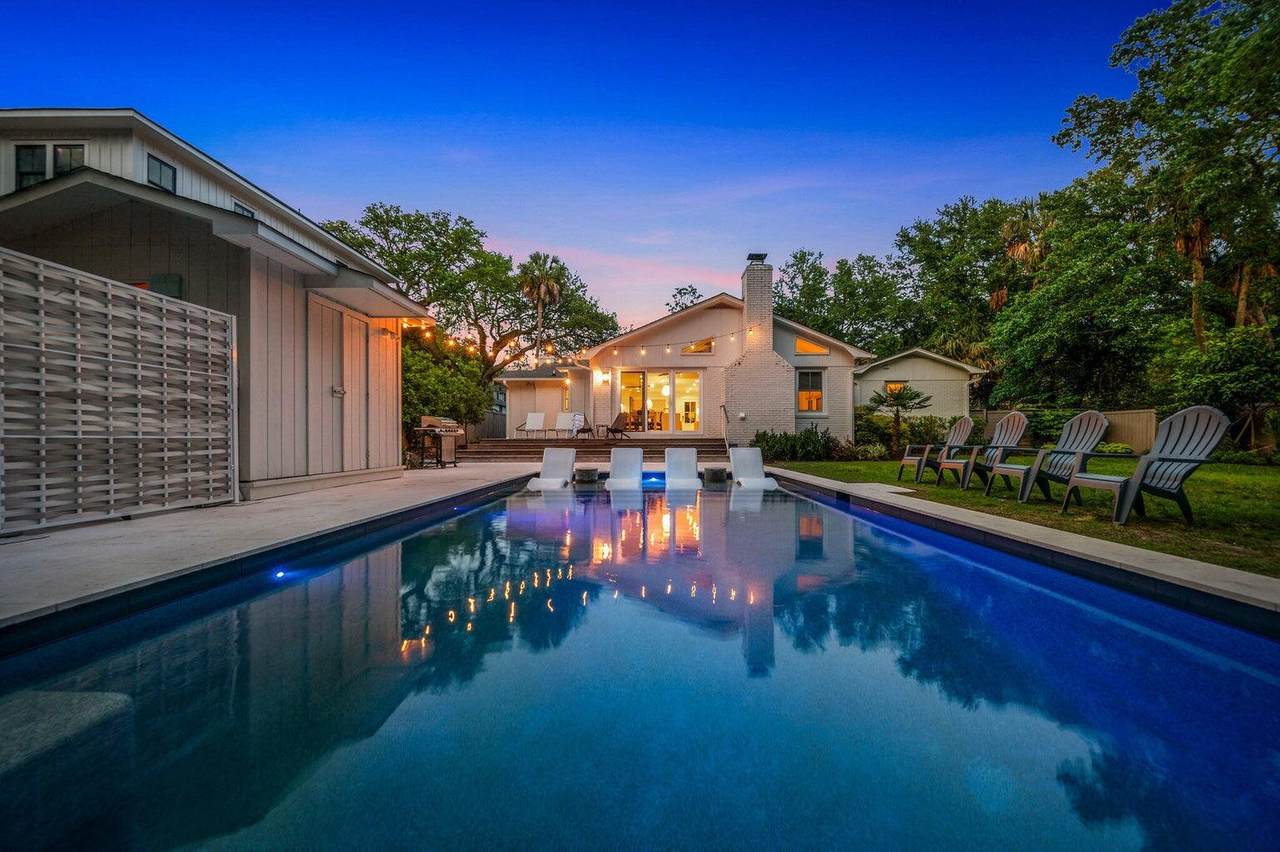 17 26th Avenue - Photo 1