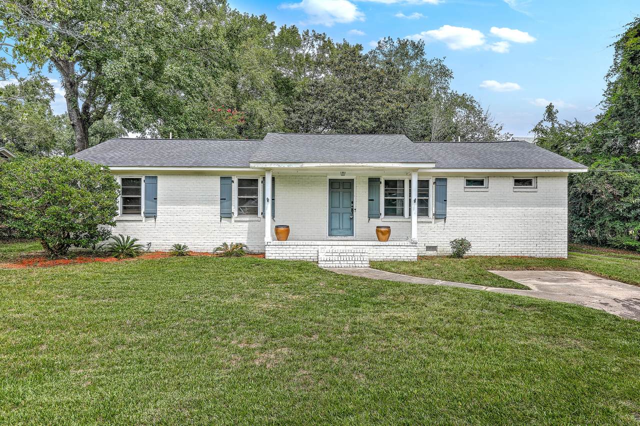 1140 Pleasant Pines Road - Photo 1