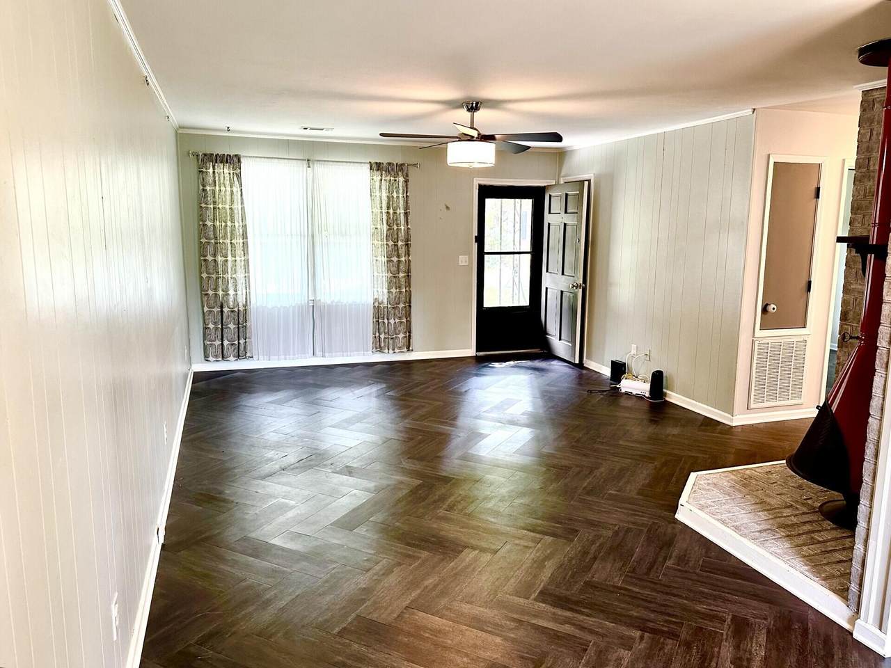 1108 Maryland Drive - Photo 1