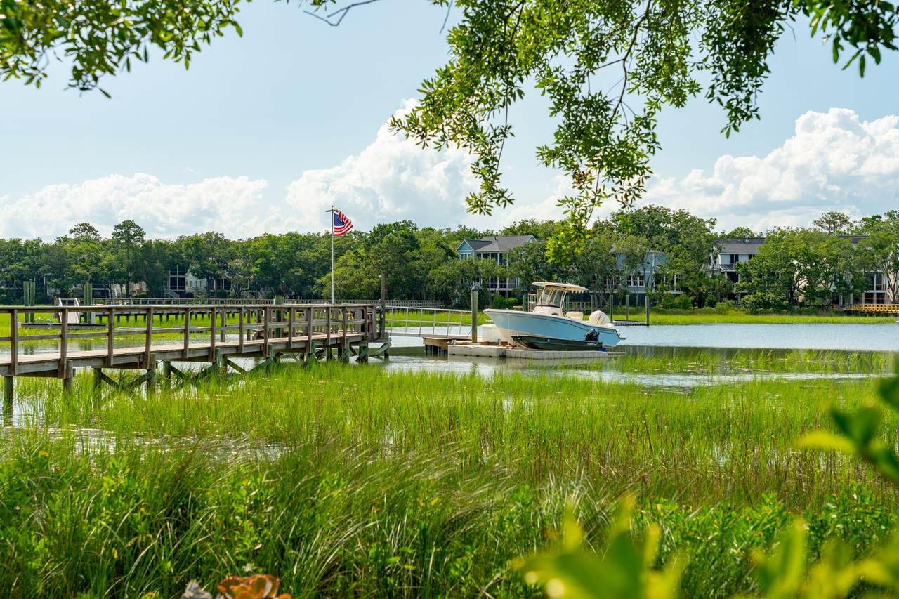 https://bt-photos.global.ssl.fastly.net/charleston/1280_boomver_1_25023874-2.jpg