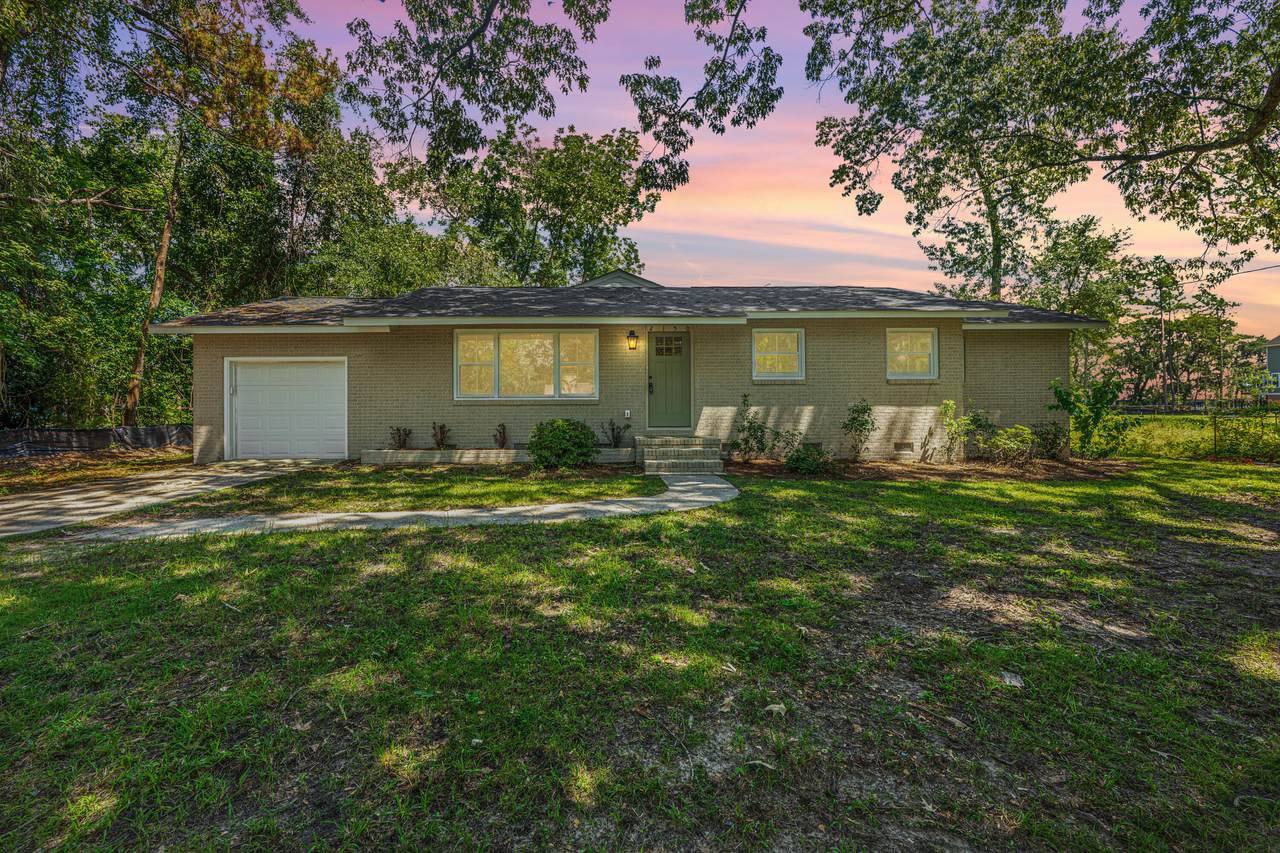 2150 Pierpont Avenue - Photo 1