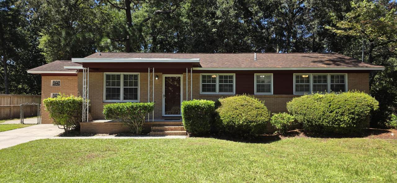 1329 Foster Street - Photo 1