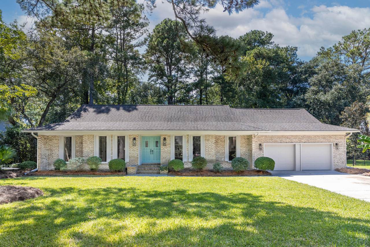 1014 Royalist Road - Photo 1