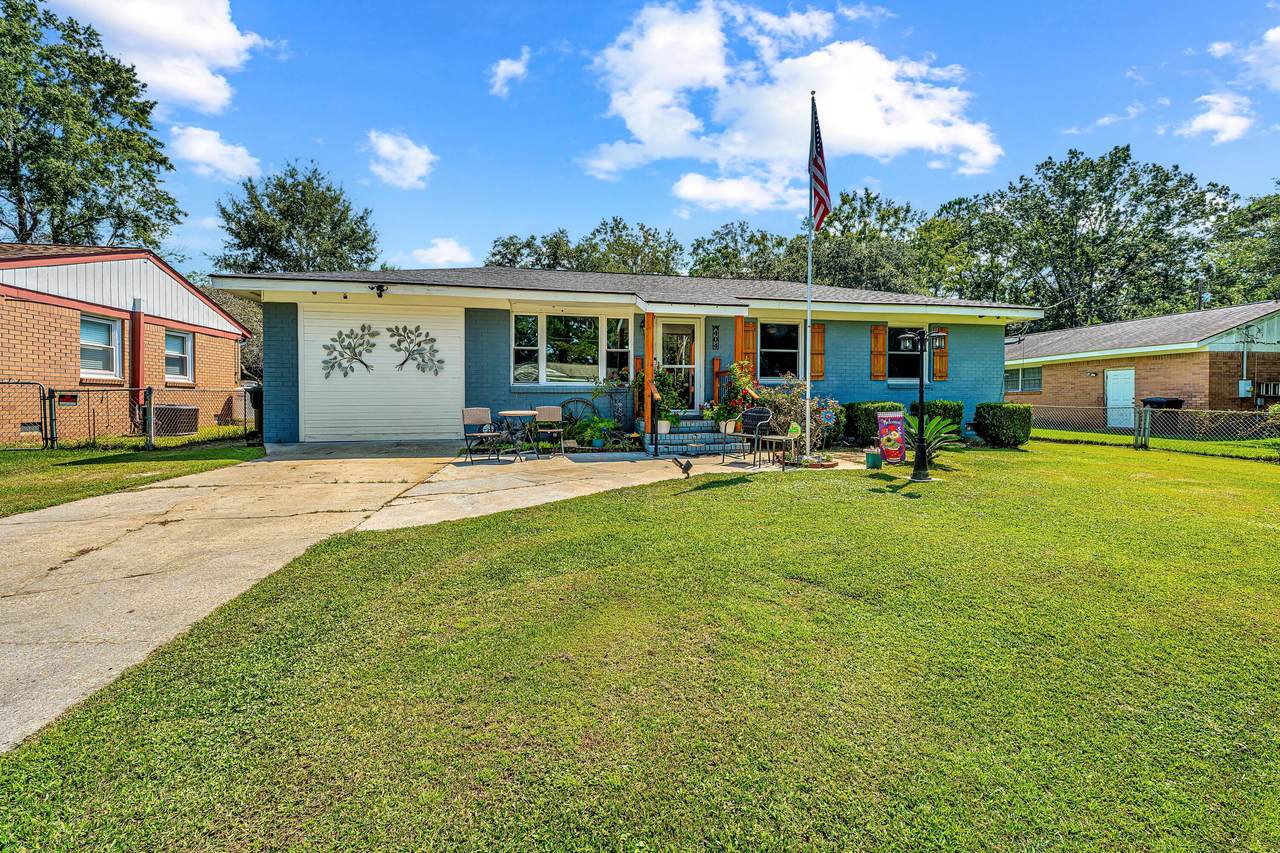 404 Tammie Avenue - Photo 1