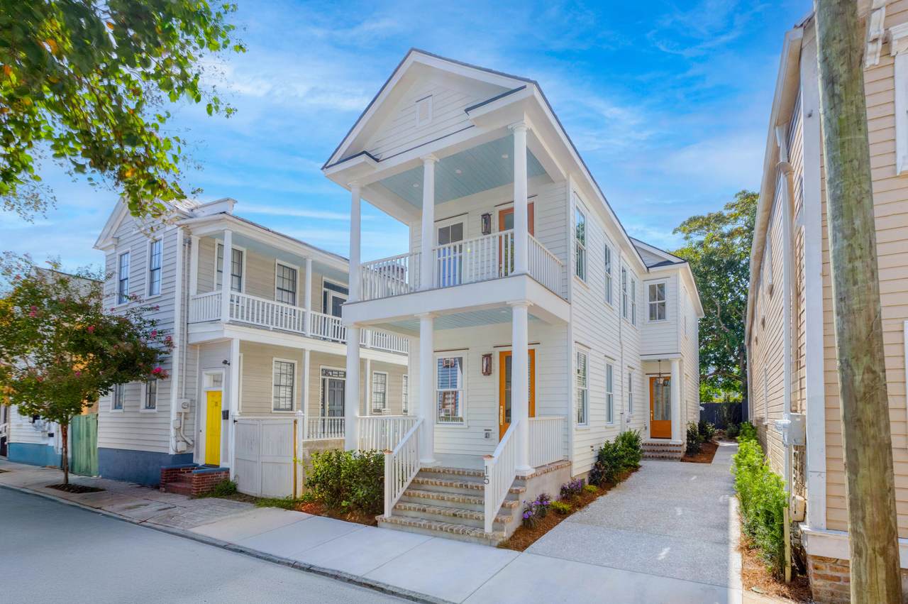 15 Hampden Court - Photo 1