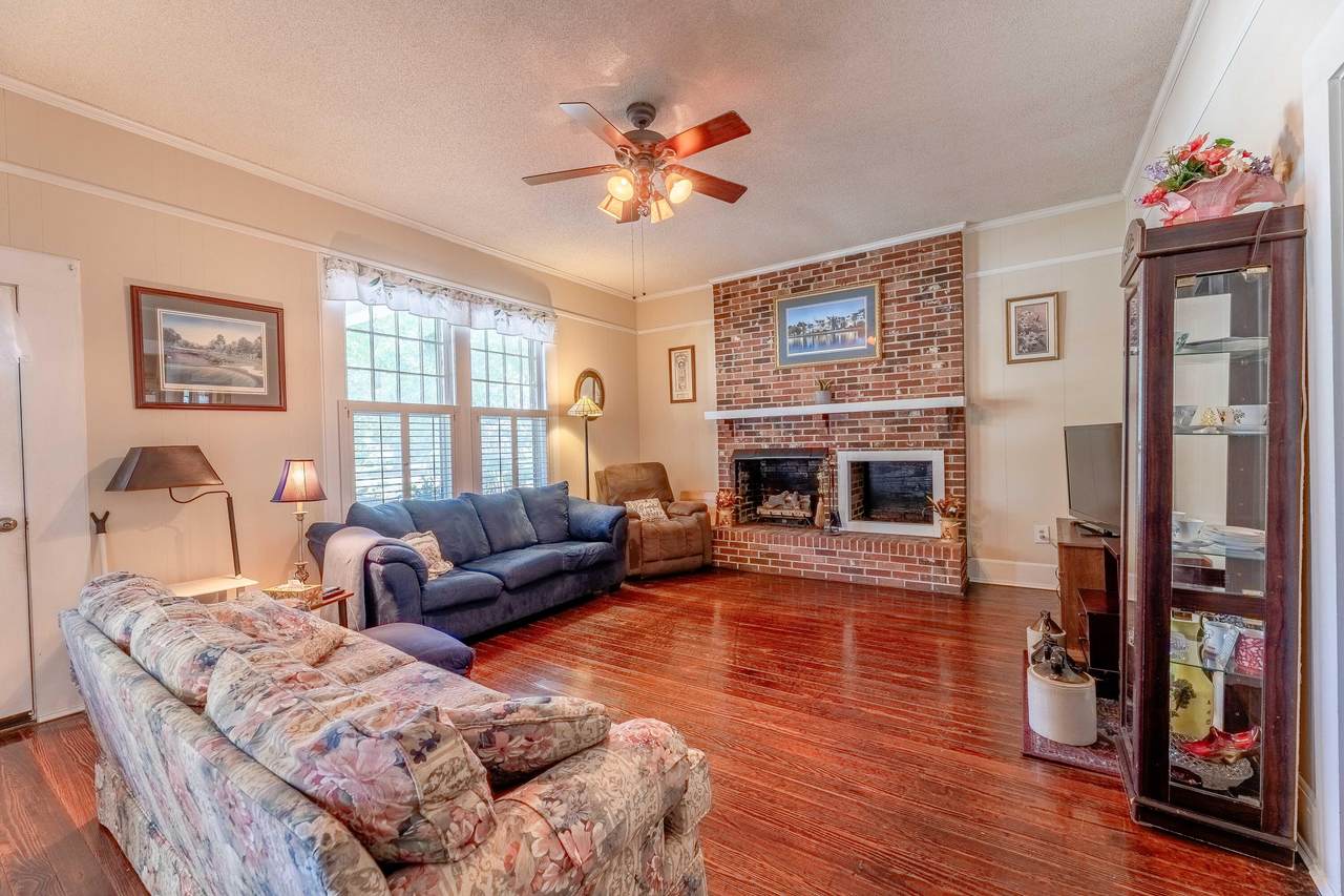 https://bt-photos.global.ssl.fastly.net/charleston/1280_boomver_1_25024550-2.jpg