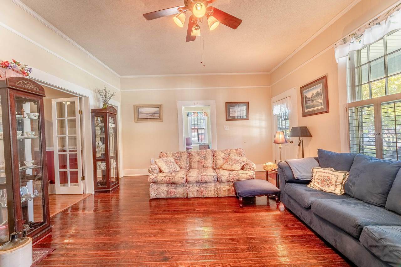 https://bt-photos.global.ssl.fastly.net/charleston/1280_boomver_1_25024550-2.jpg