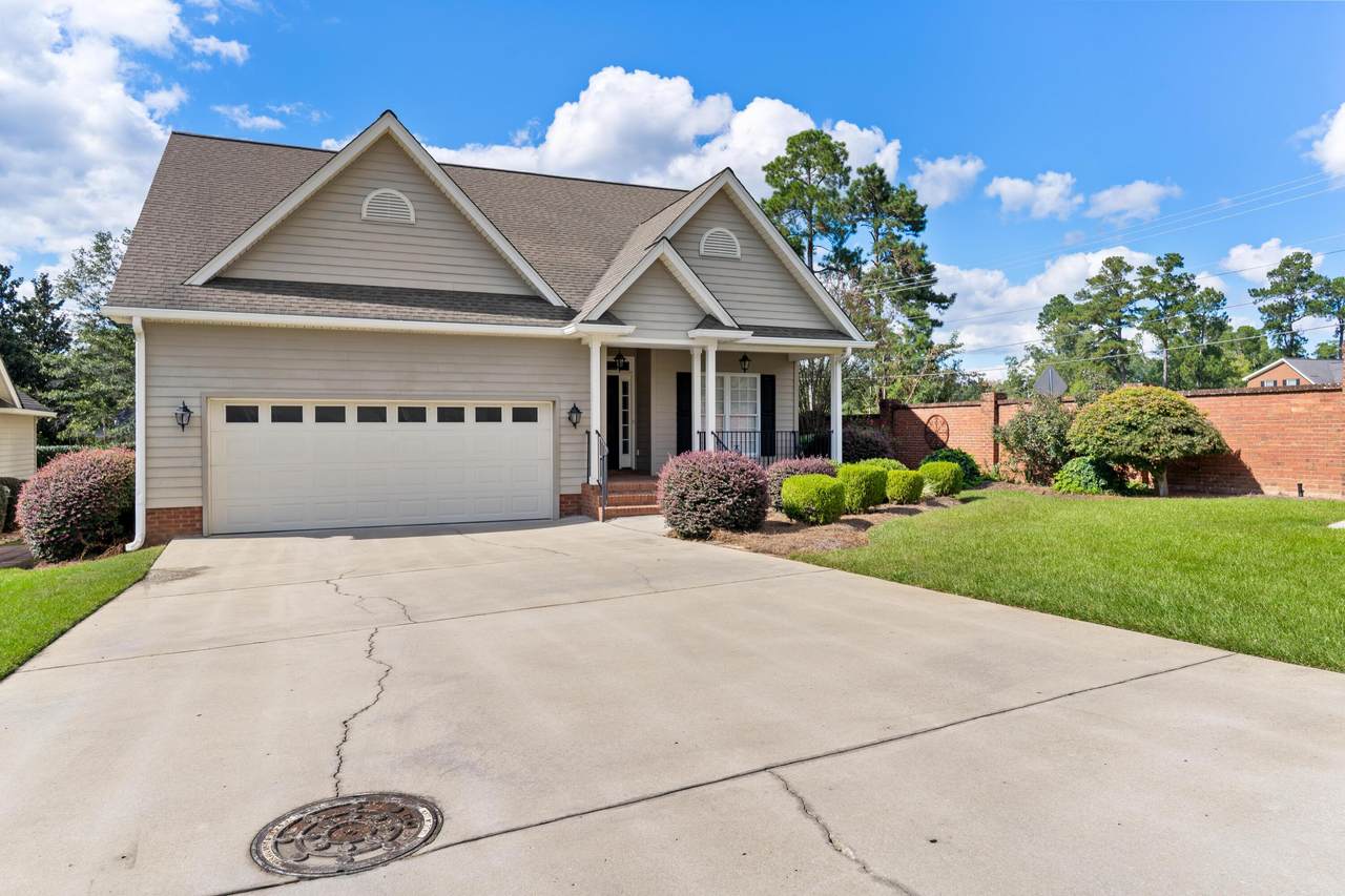 110 Crescent Oaks Court - Photo 1