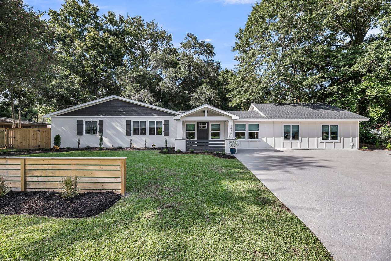 1436 Sherwood Drive - Photo 1