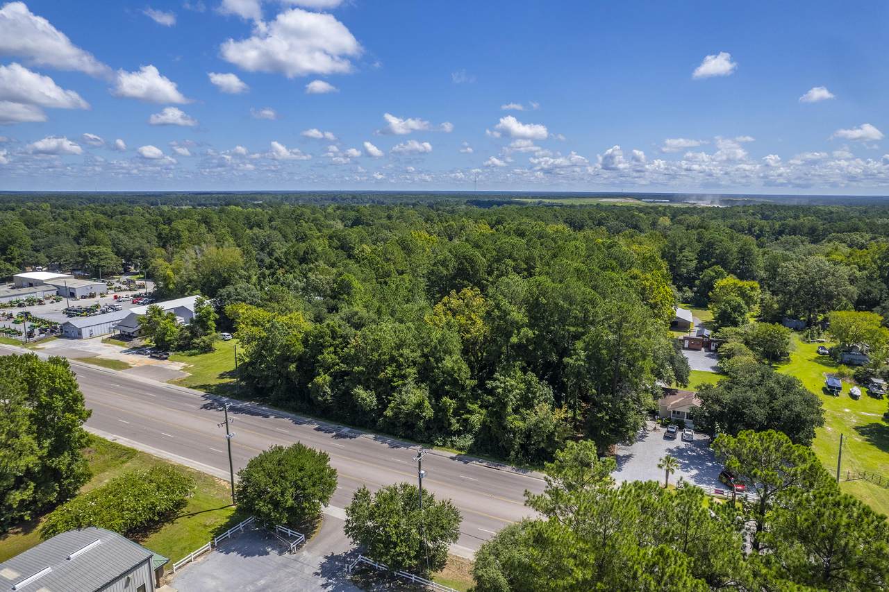 2086 Live Oak Drive - Photo 1