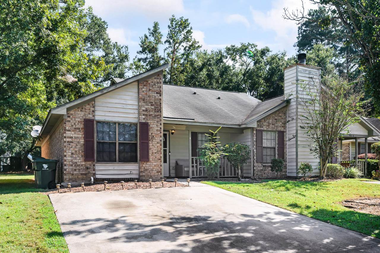 402 Miami Street - Photo 1