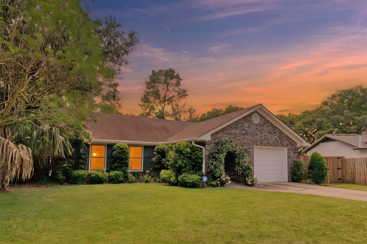 1625 Nantahala Boulevard - Photo 1