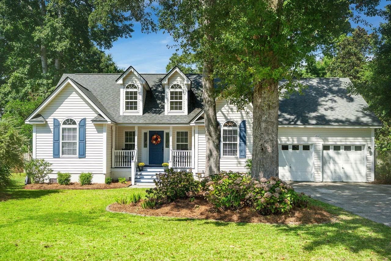 1011 Five Oaks Drive - Photo 1