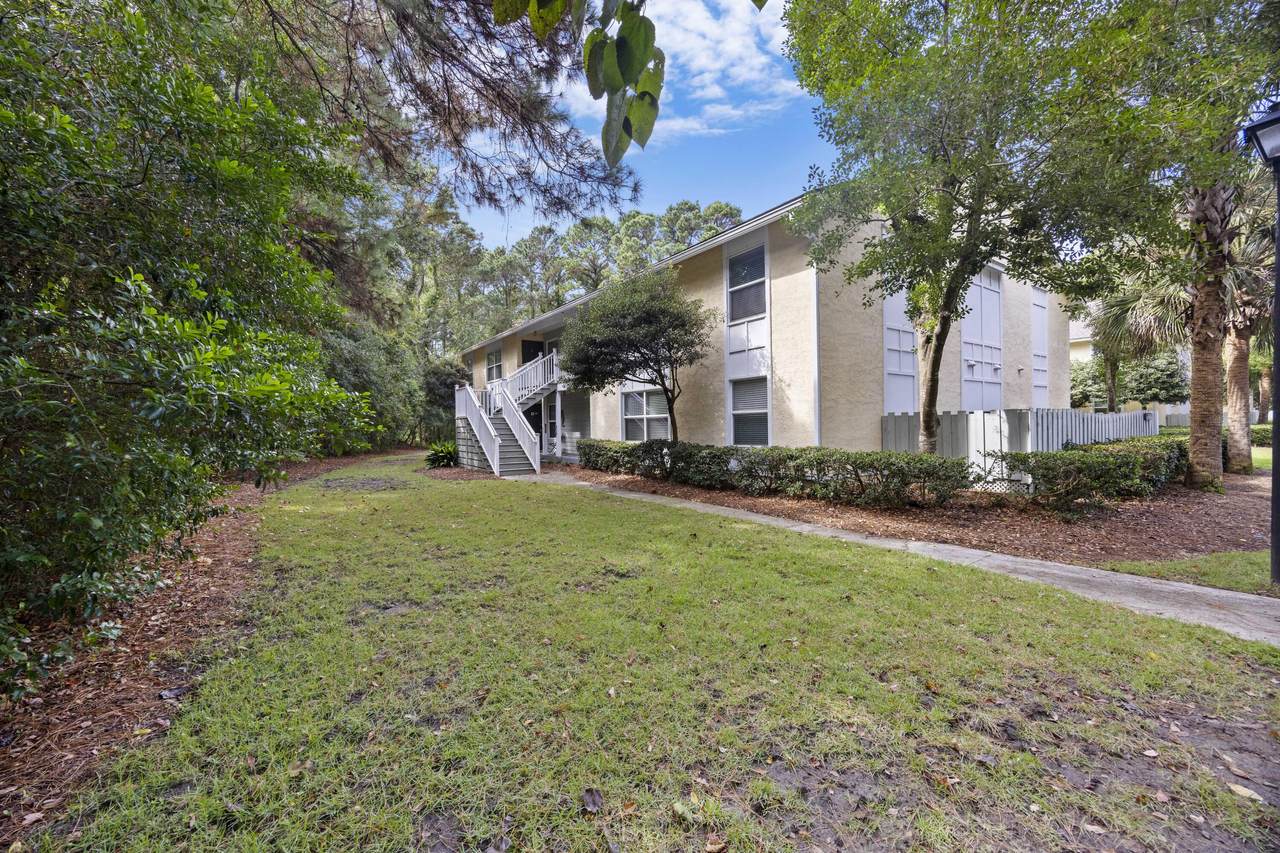 341 Coleman Boulevard - Photo 1