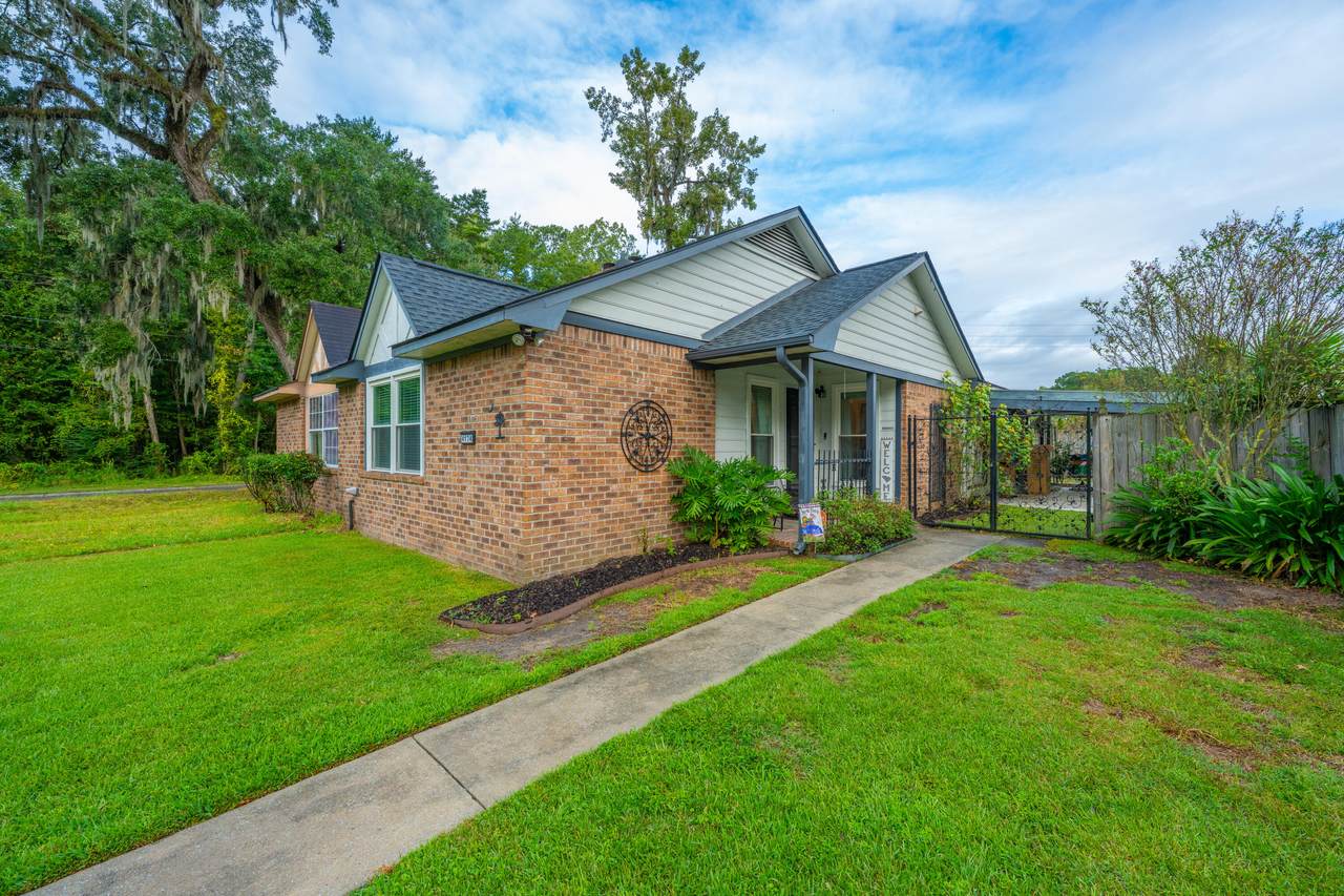 4174 Hickory Lane - Photo 1