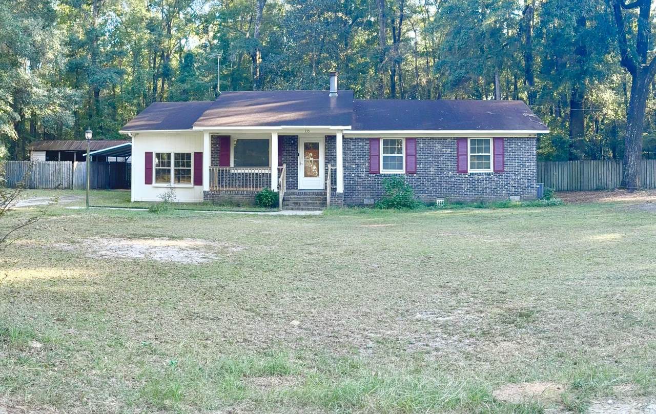 135 Clyde Circle - Photo 1