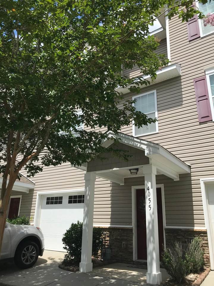 4055 Hartland Street - Photo 1