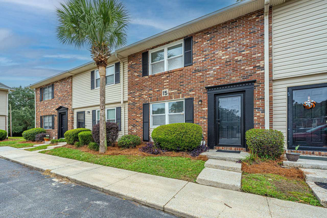 415 Parkdale Drive - Photo 1