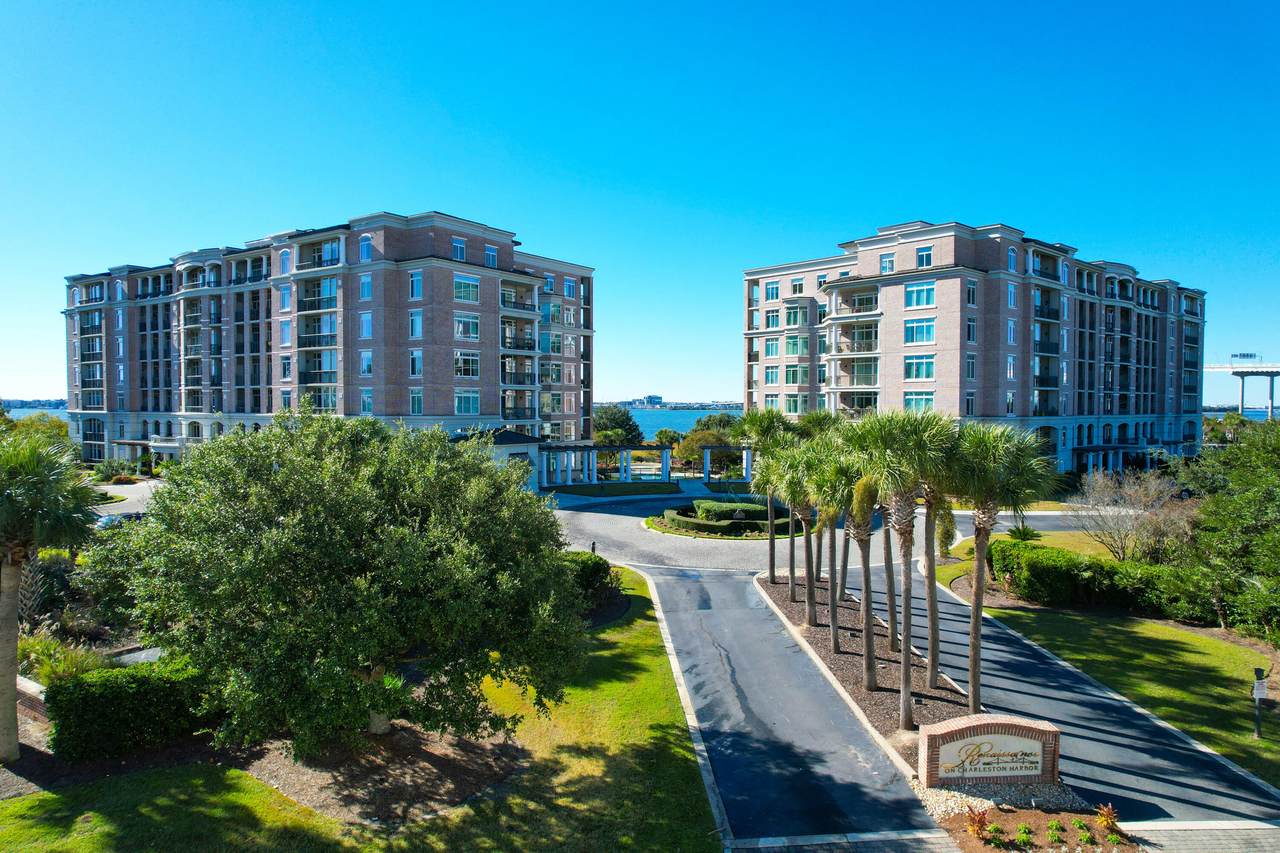 222 Plaza Court - Photo 1