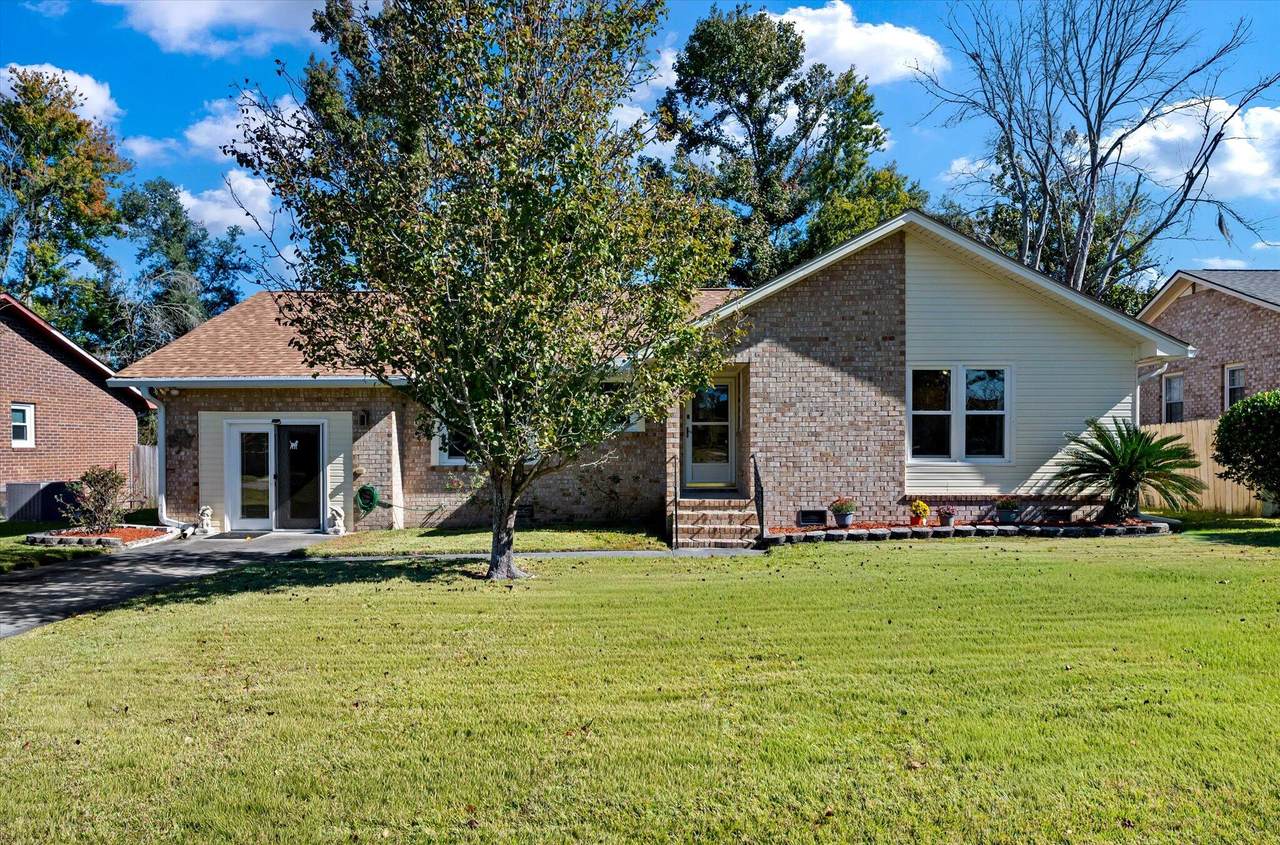 421 Whitebark Drive - Photo 1