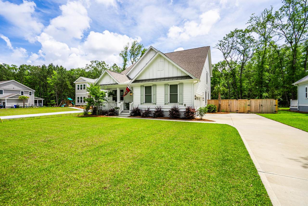 4213 Royal Harbor Road - Photo 1