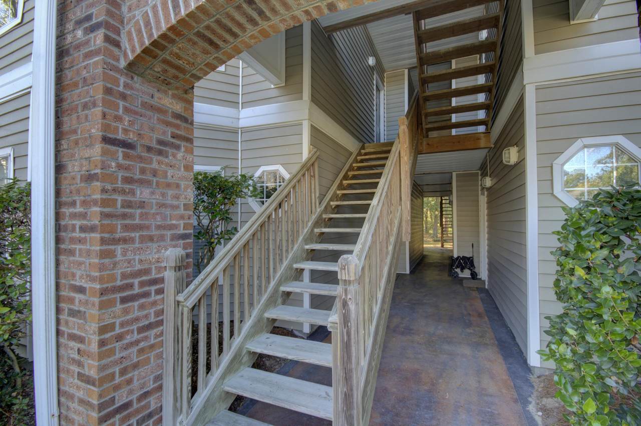 188 Midland Parkway - Photo 1